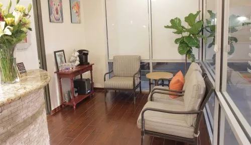 I was looking for a vet in the Galleria area and decided to give Memorial Veterinary Clinic a try, based on their location